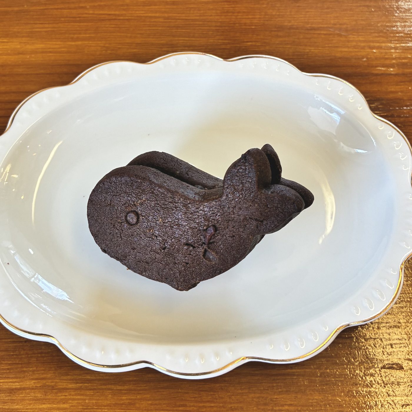 チョコレート生地のクジラ型くじらサンド
