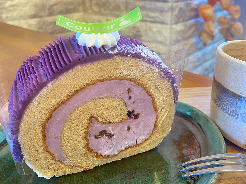 黒糖紅芋ロール